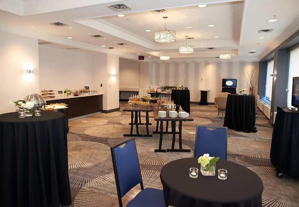 Hotel Courtyard By Marriott Toronto Downtown Zewnętrze zdjęcie
