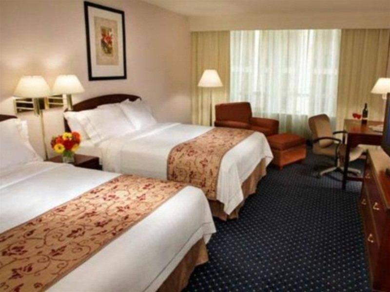 Hotel Courtyard By Marriott Toronto Downtown Zewnętrze zdjęcie