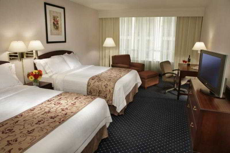 Hotel Courtyard By Marriott Toronto Downtown Zewnętrze zdjęcie